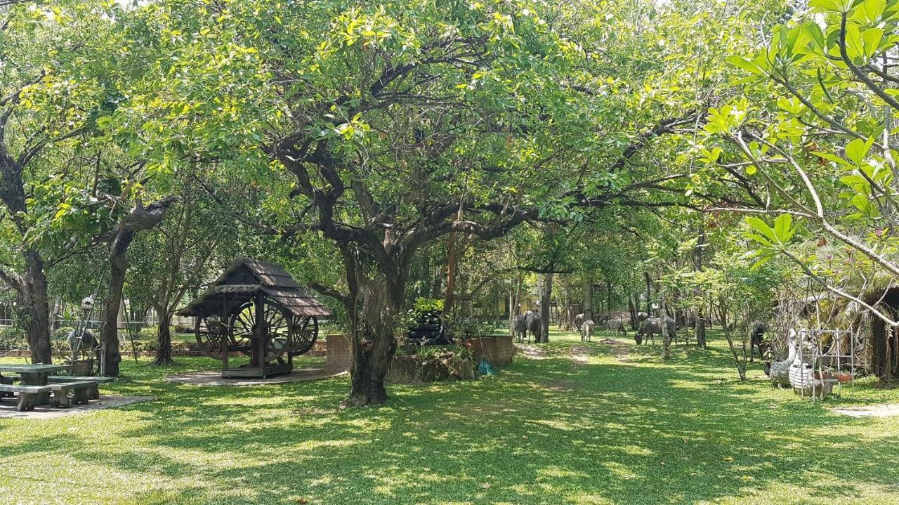 Isaan Perazim Park Otel Roi Et Dış mekan fotoğraf