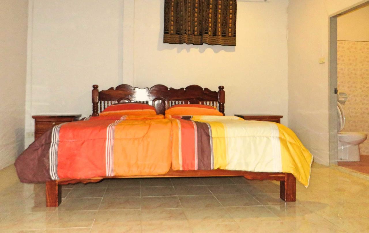 Isaan Perazim Park Otel Roi Et Dış mekan fotoğraf