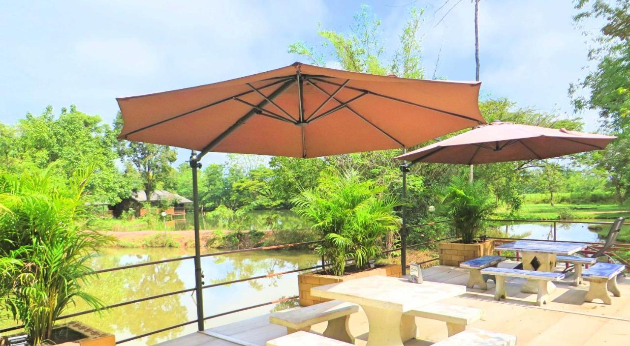 Isaan Perazim Park Otel Roi Et Dış mekan fotoğraf