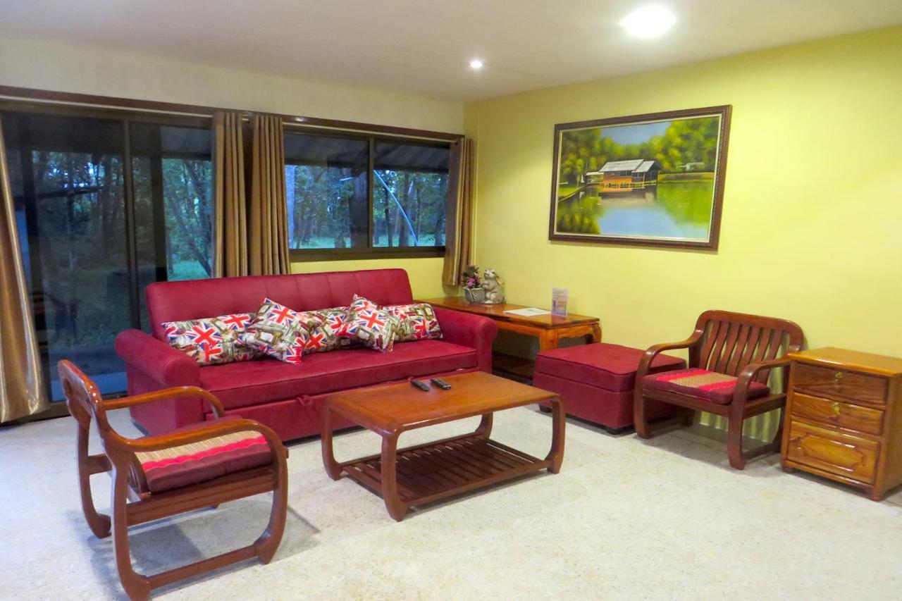 Isaan Perazim Park Otel Roi Et Dış mekan fotoğraf