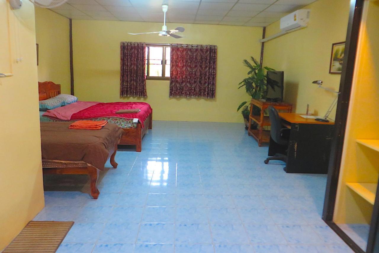 Isaan Perazim Park Otel Roi Et Dış mekan fotoğraf