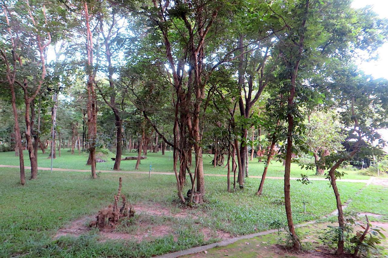 Isaan Perazim Park Otel Roi Et Dış mekan fotoğraf