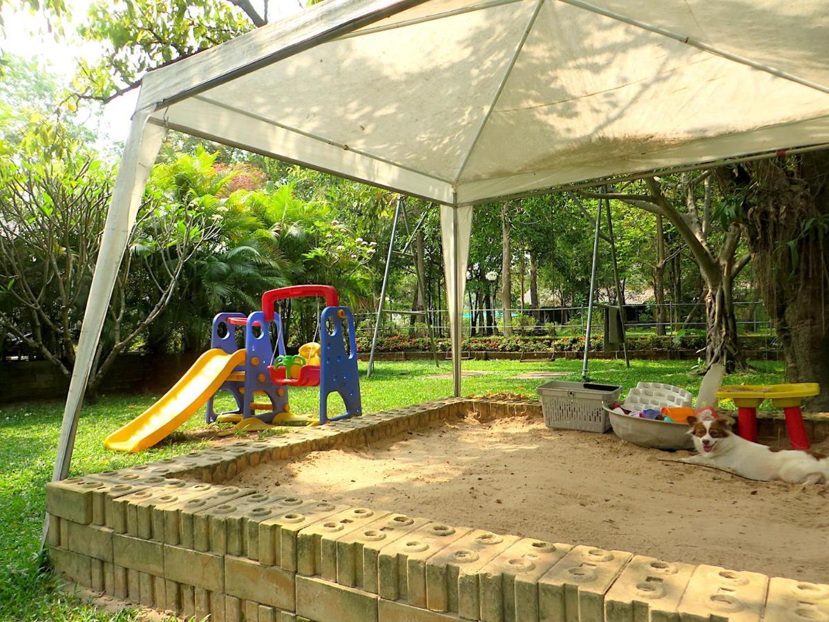 Isaan Perazim Park Otel Roi Et Dış mekan fotoğraf