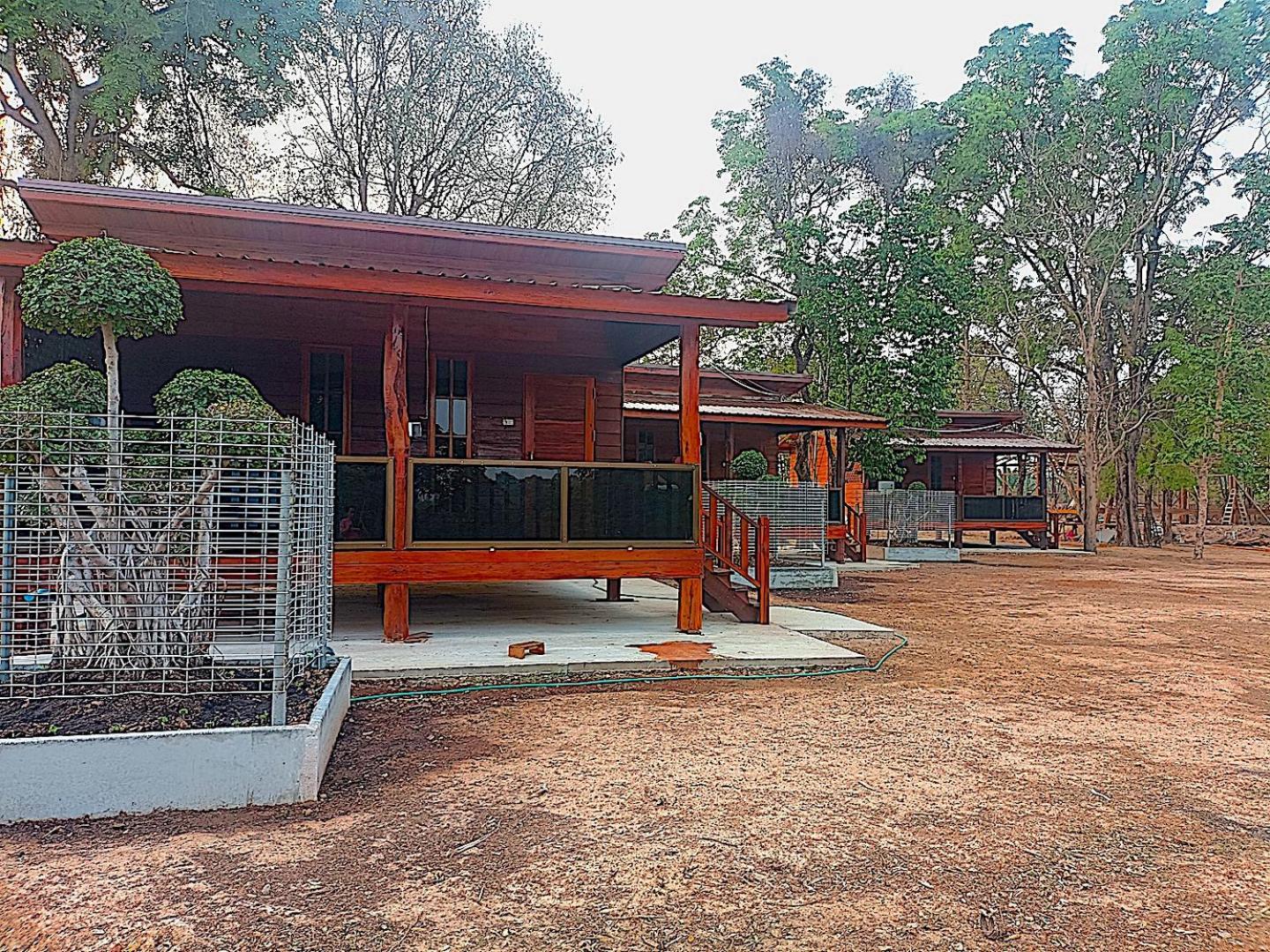Isaan Perazim Park Otel Roi Et Dış mekan fotoğraf